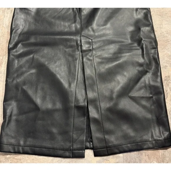 7 For All Mankind Midi Skirt Faux Leather Black Front Slit Size Large NWT - Picture 3 of 8